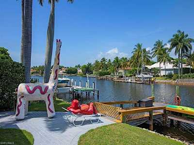 3175 Fort Charles Dr Naples, FL 34102