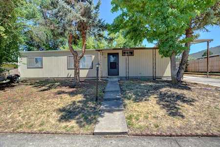 300 Taylor St Talent, OR 97540