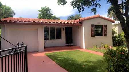 1529 Hayes St Hollywood, FL 33020