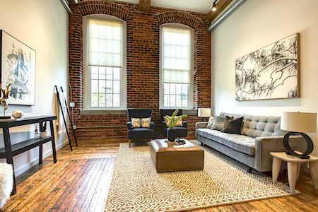 1350 Rosa L Parks Blvd. #333 Nashville, TN 37208