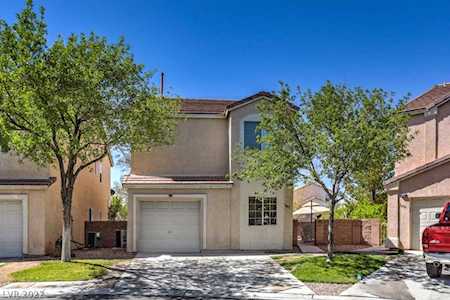 5691 Leaning Oak Ave Las Vegas, NV 89118