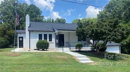 2018 Edgewood Dr Albemarle, NC 28001