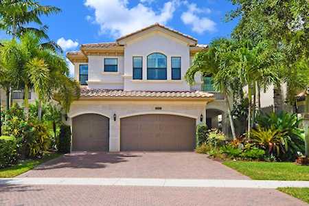 16867 Bridge Crossing Circle Delray Beach, FL 33446