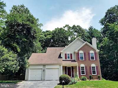 7725 Green Garland Dr Springfield, VA 22153
