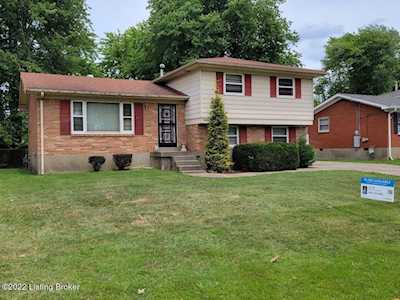 3405 Pinecroft Dr Louisville, KY 40219