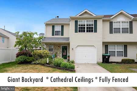 5 Pondview Ln Sicklerville, NJ 08081
