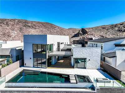 2184 Skyline Heights Ln Henderson, NV 89052