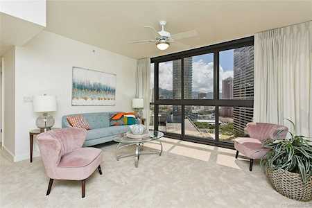 600 Queen Street #1807 Honolulu, HI 96813