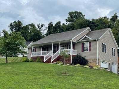 3895 Read Mountain Cloverdale, VA 24077