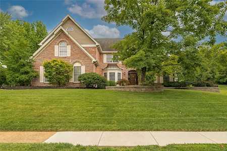 16070 Wilson Manor Dr Chesterfield, MO 63005