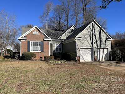 5939 Carriage Oaks Dr Charlotte, NC 28262