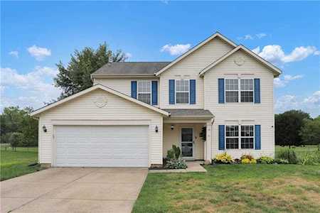 5559 Gainesway Dr Greenwood, IN 46142