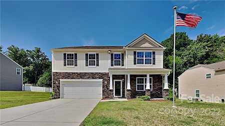 137 Rippling Water Dr Mount Holly, NC 28120