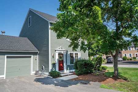 156 Whittier Meadows Dr #156 Amesbury, MA 01913