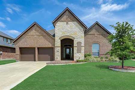 2956 Mere Lane Grand Prairie, TX 75054