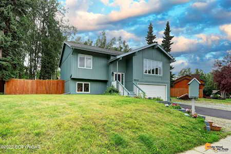 9841 Dinaaka Dr Eagle River, AK 99577