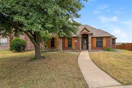 211 Arborview Drive Wylie, TX 75098