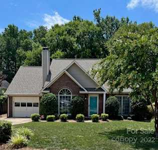 1105 Forrest Ridge Dr NW Concord, NC 28027