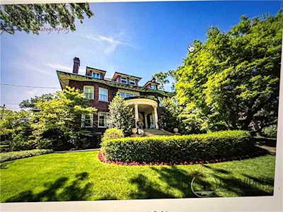 1130 Shady Avenue Pittsburgh, PA 15232