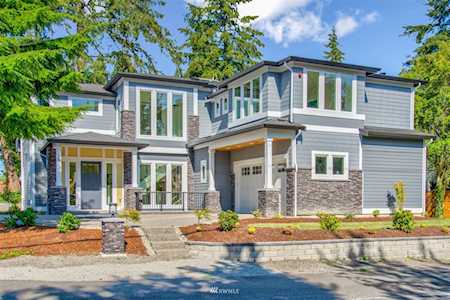 2823 72nd Ave SE Mercer Island, WA 98040