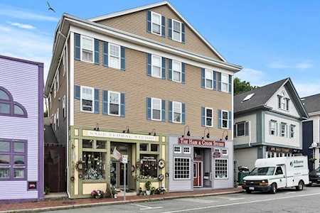 274 Main St #3 Gloucester, MA 01930