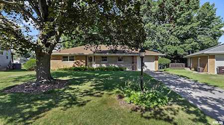 1152 W Lakecrest Dr Peoria, IL 61614