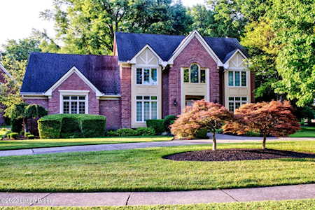 10931 Old Harrods Woods Cir Louisville, KY 40223