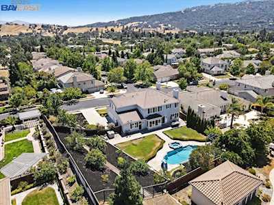 988 Sunset Creek Ln Pleasanton, CA 94566