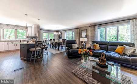 284 Hurffville Grenloch Rd Sewell, NJ 08080