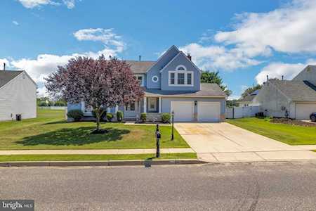 4 Appletree Ln Sewell, NJ 08080