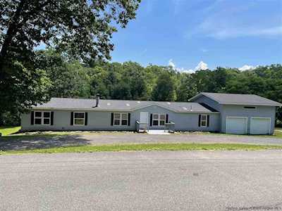 41 Fortune Valley Ln Saugerties, NY 12477
