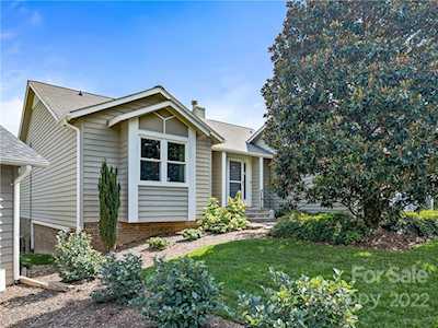 35 Cedarcliff Circle Asheville, NC 28803