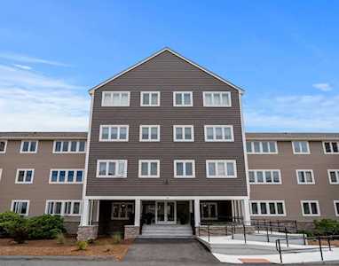 38 Dunham Rd #402 Beverly, MA 01915