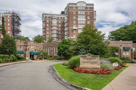 20 Chapel St #B1006 Brookline, MA 02446