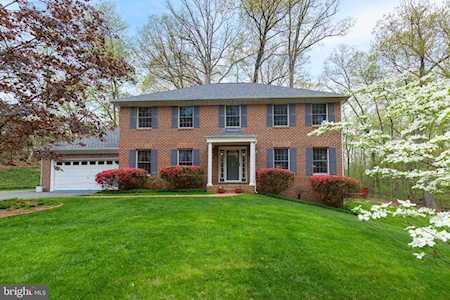 13805 Lowry Dr Chantilly, VA 20151
