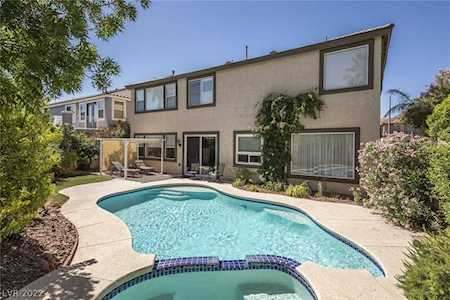 1832 Country Meadows Dr Henderson, NV 89012