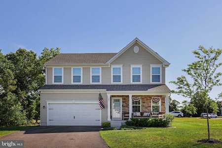 25 Portsmouth Ln Tuckerton, NJ 08087