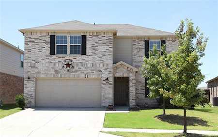 2312 Bermont Red Lane Fort Worth, TX 76131