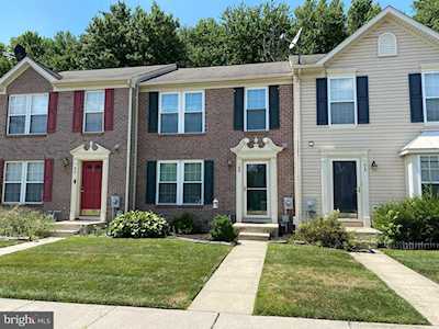 69 Guilford Place Burlington, NJ 08016
