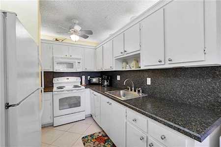 1050 Citrus Way #203 Delray Beach, FL 33445