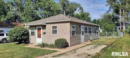 4032 N Bryer Place Peoria, IL 61614