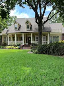 8781 Somerset Ln Germantown, TN 38138