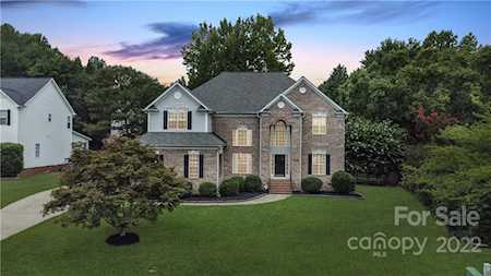 110 Crossbow Ln Mooresville, NC 28117