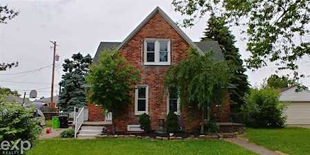 17970 Bayne Roseville, MI 48066