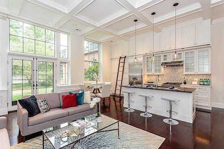 83 Church St #4 Winchester, MA 01890