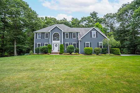 7 Georgetown Lane Easton, MA 02356