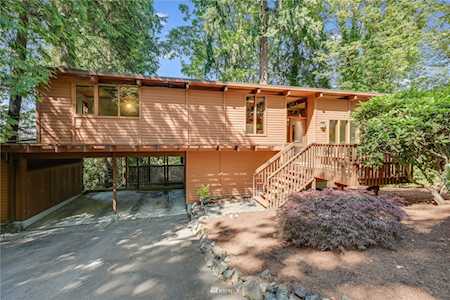 16904 80th Place NE Kenmore, WA 98028