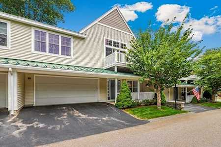 65 Blossom Sq #65 Holden, MA 01520