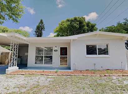 1964 Pinehurst Dr Clearwater, FL 33763