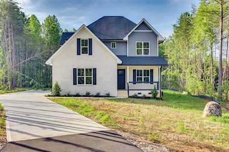 2616 Moon Creek Ln Clover, SC 29710